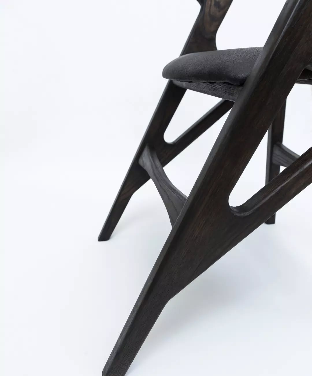 k1 dining chair